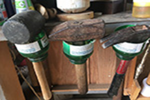 Displaying 3 hammers